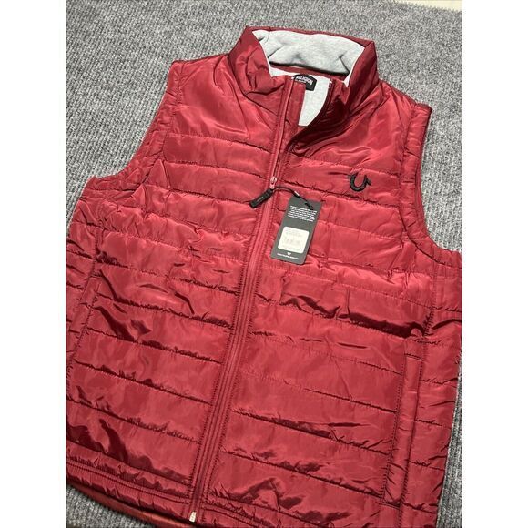 NWT TRUE RELIGION Men's‎ Puffer Vest Full Zip Red Dahlia Packable Size Large New - Picture 1 of 9